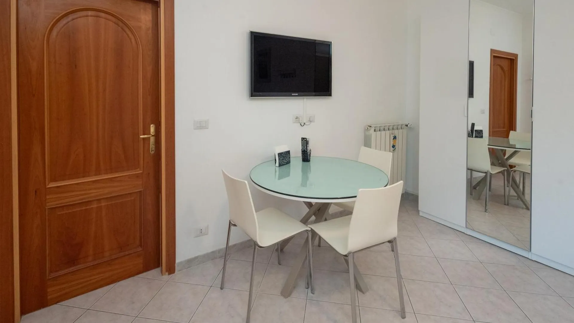 Guest house Triple Room A Few Steps From Tiber